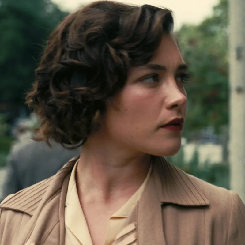 Florence Pugh - Jean Tatlock rolünde