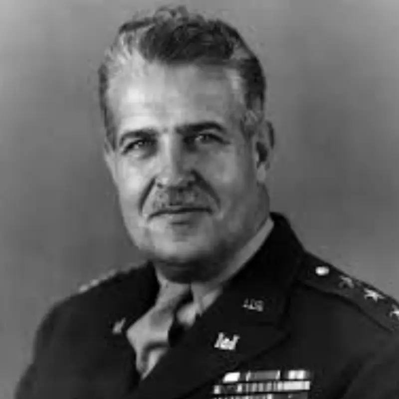 General Leslie R. Groves - Gerçek Kişi